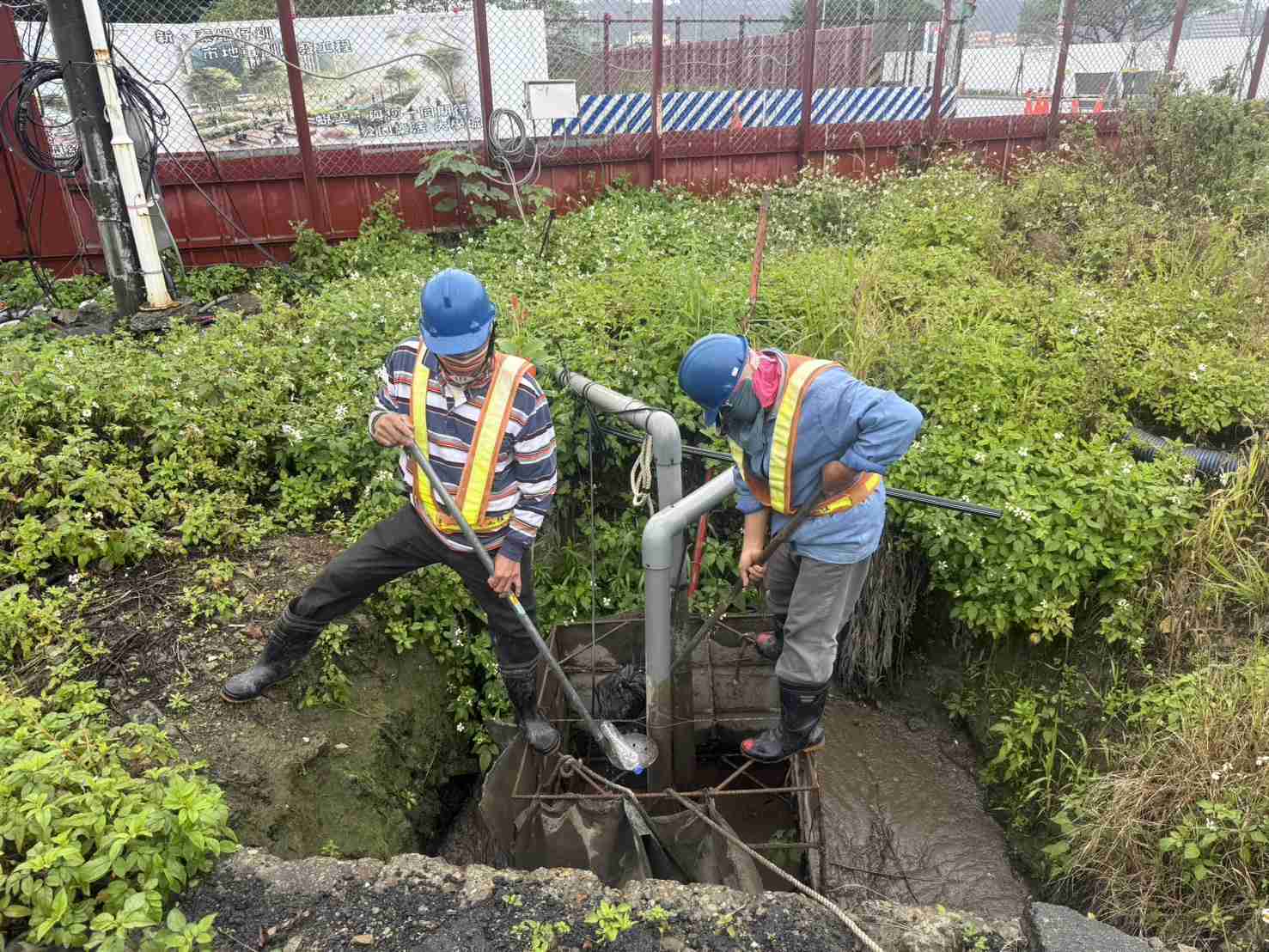 0201 共管工程、及管理維護/工區洗車台管濾網清理/工區抽排水設備巡檢/集水坑垃圾清除