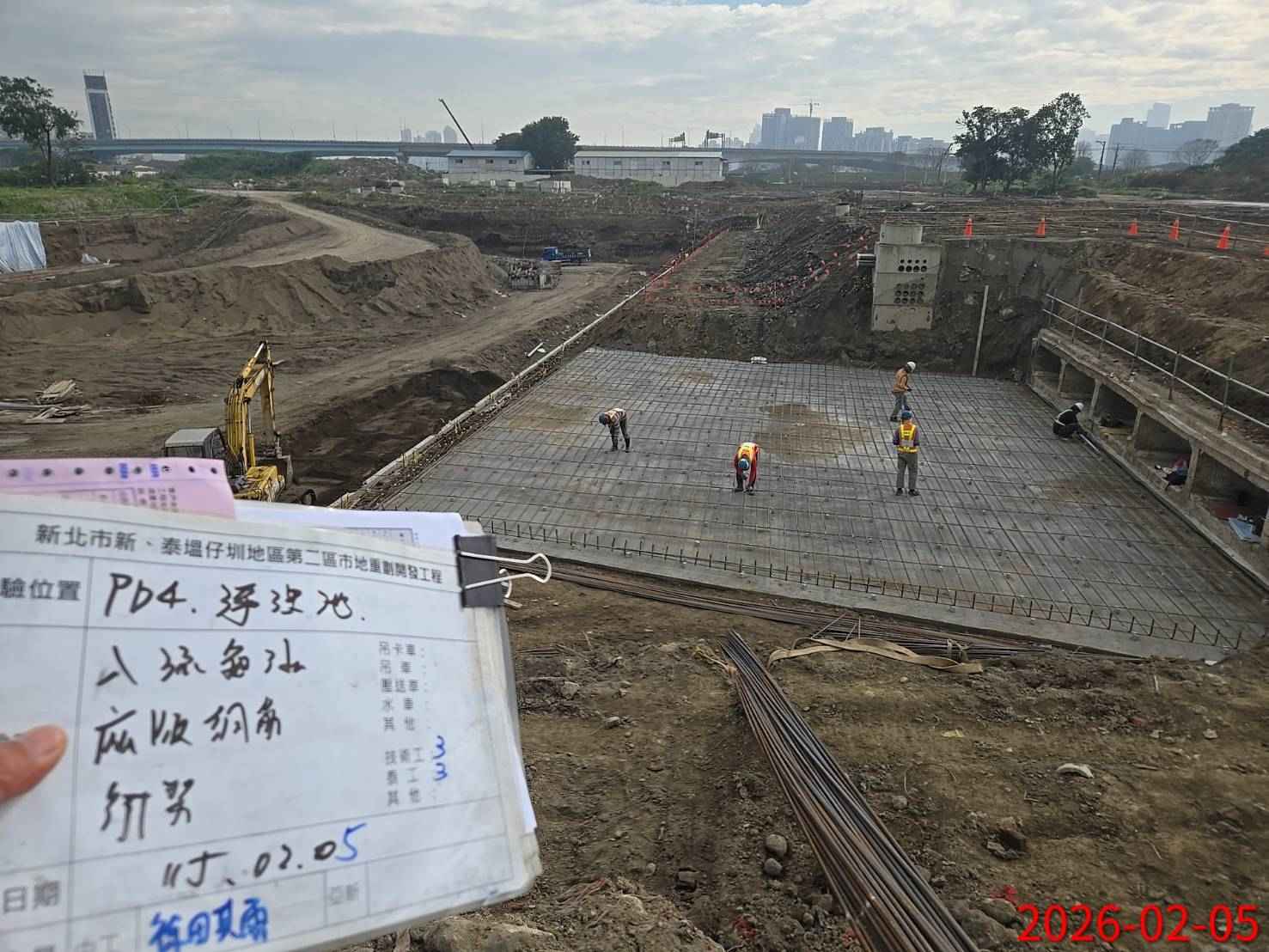 0205 整地土方工程、道路工程、排水工程、污水工程、共管工程、結構工程(橋梁)、機電工程及管理維護/開挖區10m-47安全護欄施作
