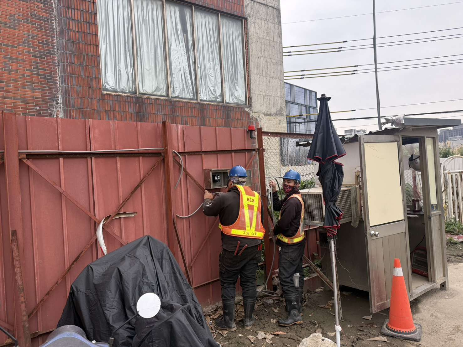 0208 排水工程及管理維護/點井馬達主電源佈纜施作