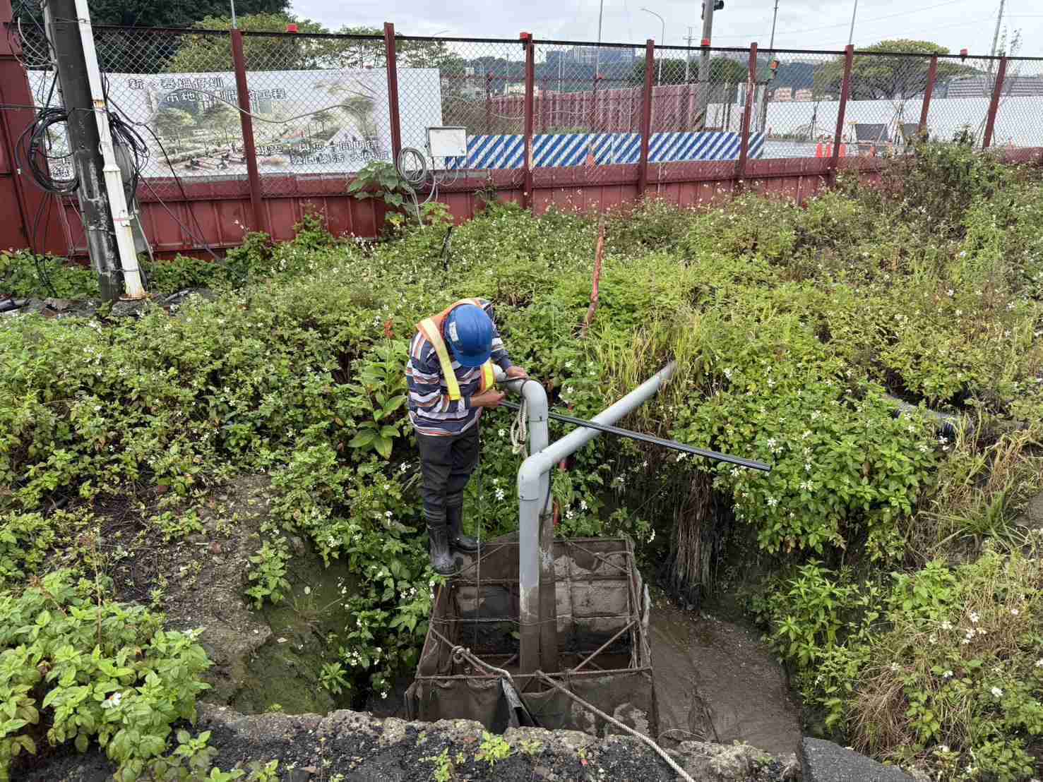 0303 整地土方工程、道路工程、排水工程、污水工程、共管工程、結構工程(橋梁)、機電工程及管理維護/工區抽排水設備巡檢 0303 整地土方工程、道路工程、排水工程、污水工程、共管工程、結構工程(橋梁)、機電工程及管理維護/工區抽排水設備巡檢