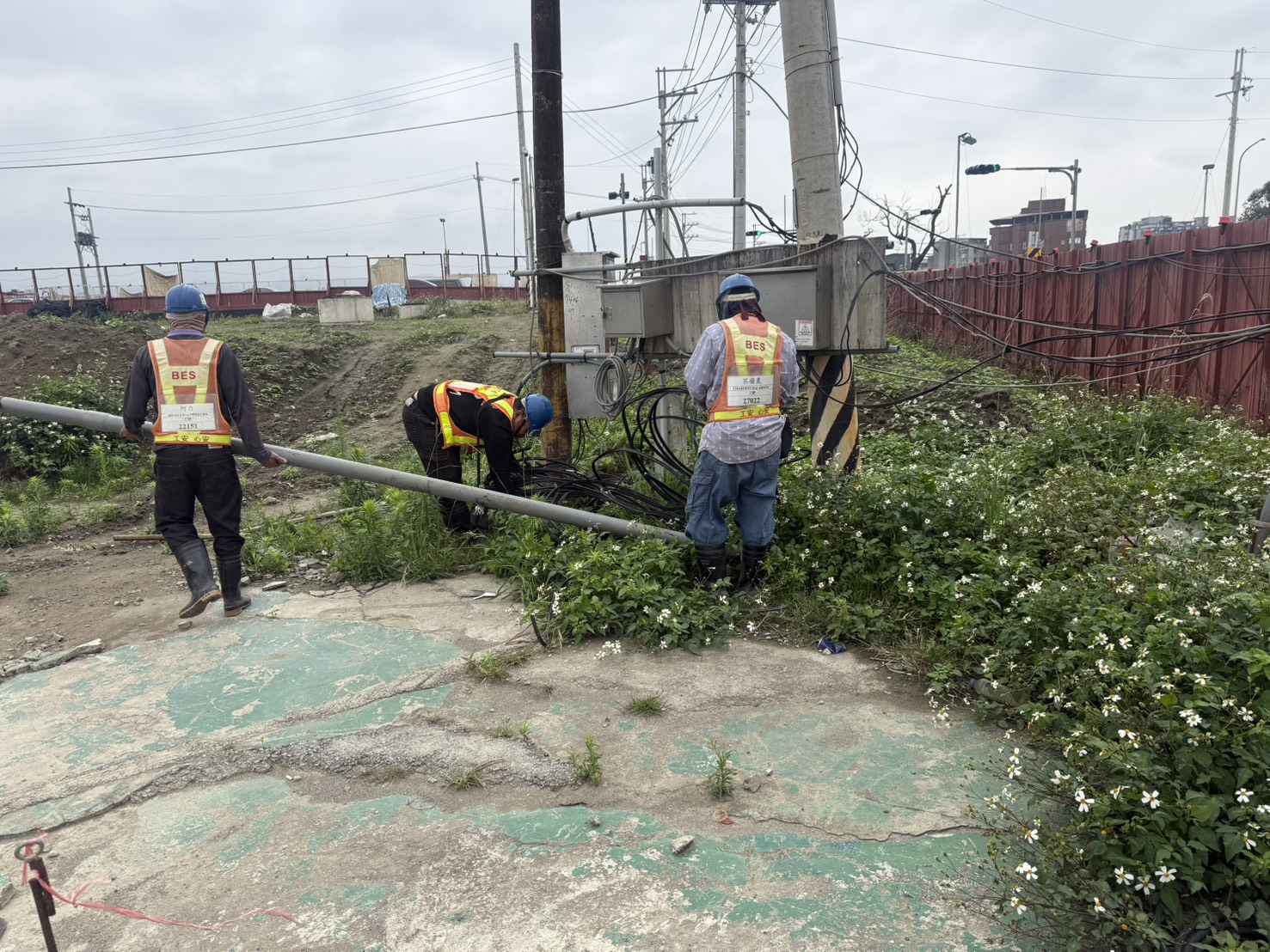 0307 整地土方工程、道路工程、排水工程、污水工程、共管工程、結構工程(橋梁)、機電工程及管理維護/工區抽排水設備巡檢/工區臨時照明夜間巡檢