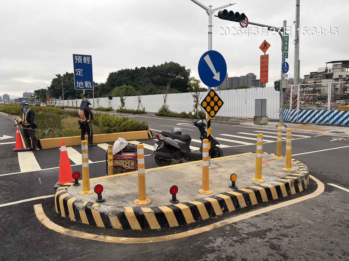 0327 整地土方工程、道路工程、排水工程、污水工程、共管工程、結構工程(橋梁)、圍籬工程、機電工程及管理維護/工區抽排水設備巡檢維護/莊泰路導頭防撞杆安裝 0327 整地土方工程、道路工程、排水工程、污水工程、共管工程、結構工程(橋梁)、圍籬工程、機電工程及管理維護/工區抽排水設備巡檢維護/莊泰路導頭防撞杆安裝