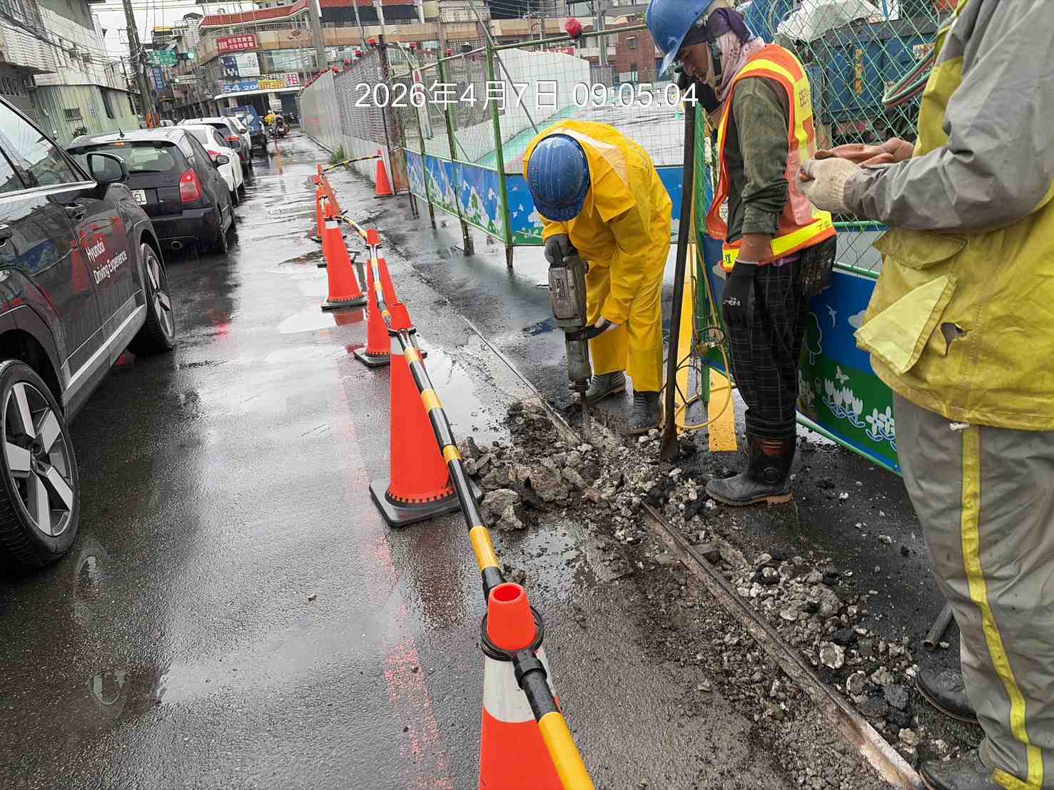 0407 整地土方工程、道路工程、排水工程、共管工程、圍籬工程及管理維護//臨工區道路巡檢修填