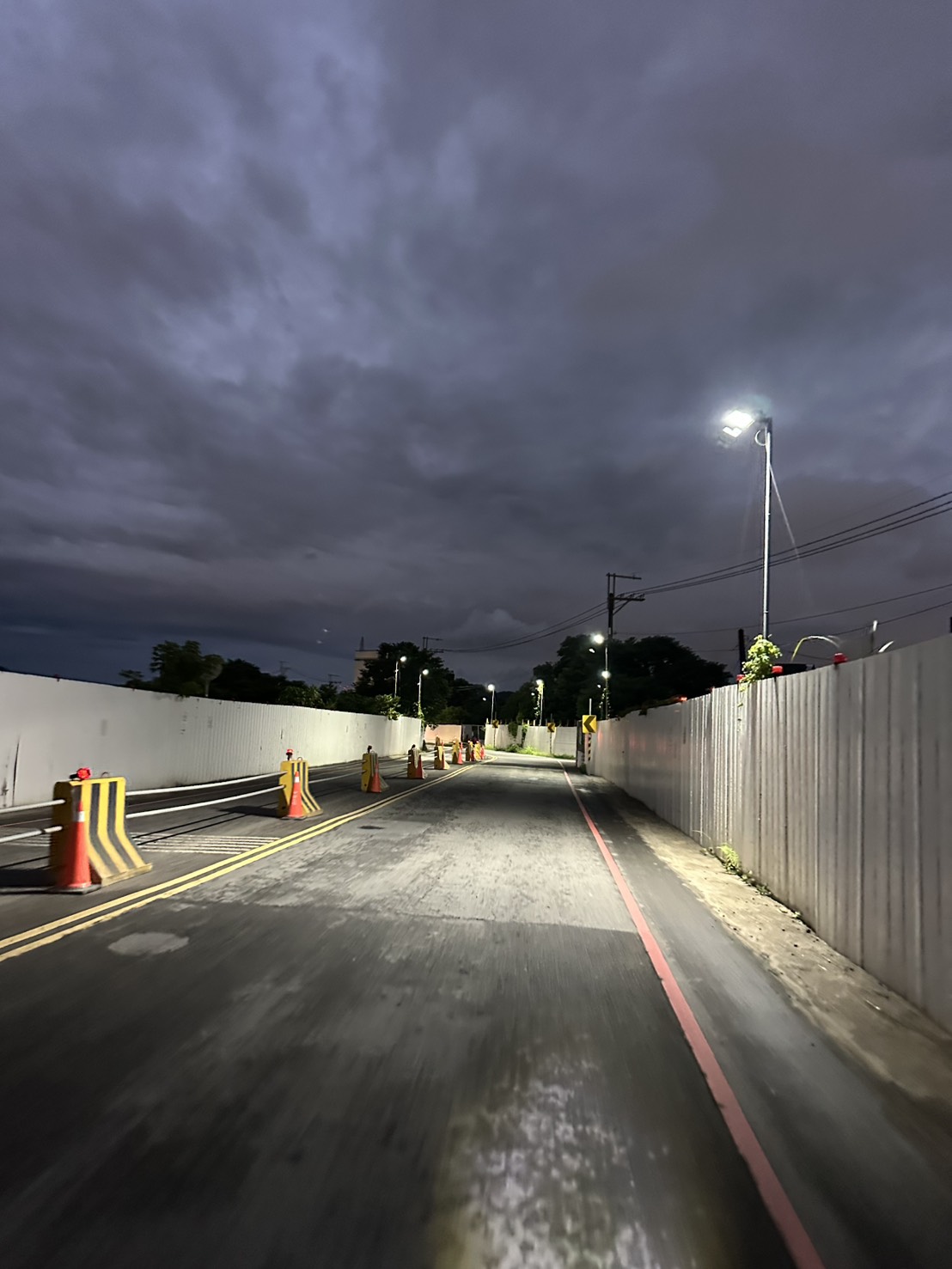 0509 整地土方工程、道路工程、排水工程、污水工程、共管工程、結構工程(橋梁)、圍籬工程、機電工程及管理維護/工區抽排水設備巡檢維護/工區臨時照明夜間巡檢