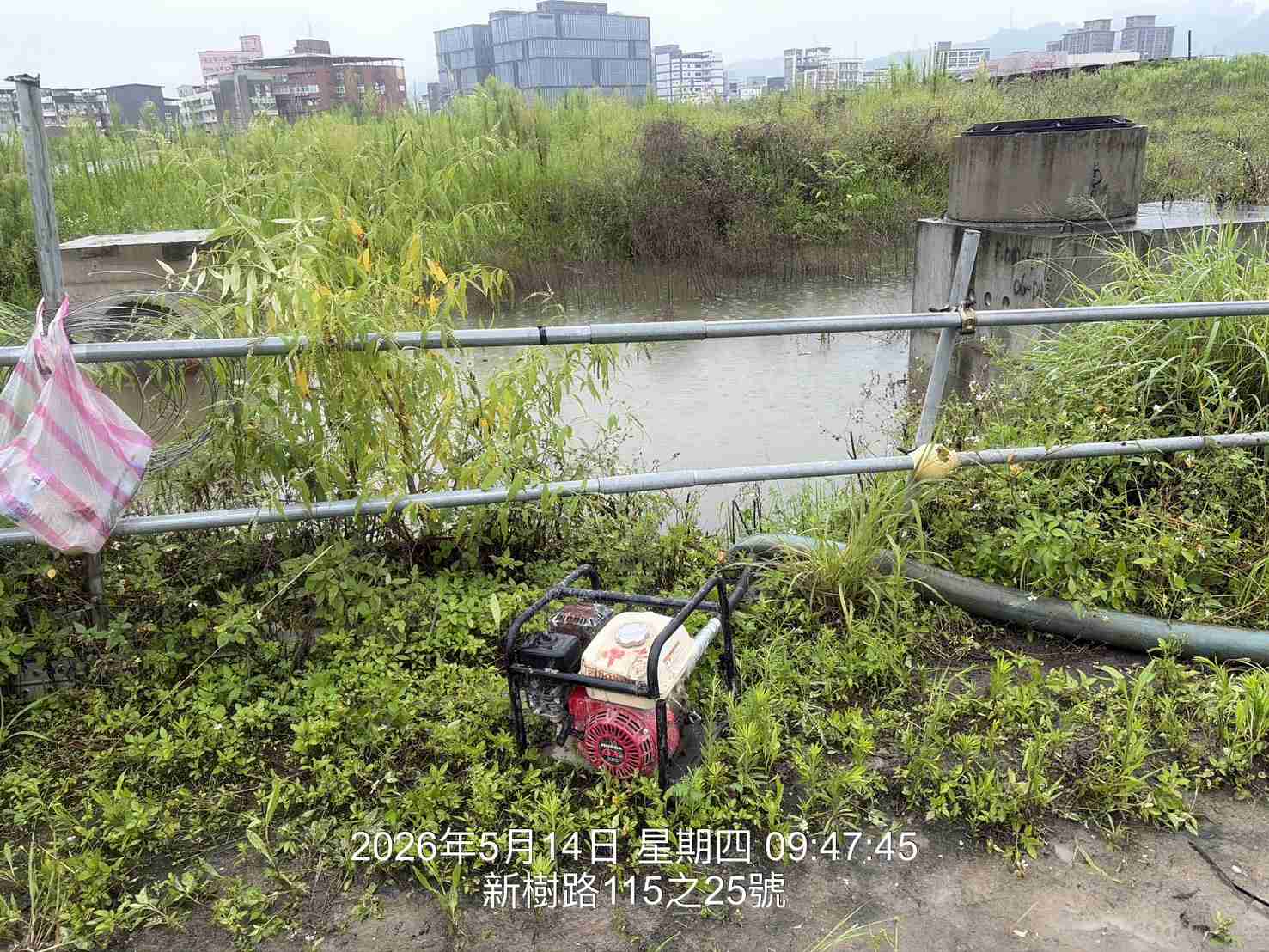 0514 管理維護/工區驟雨祛水/排水溝防汛清理/路面坑洞修補