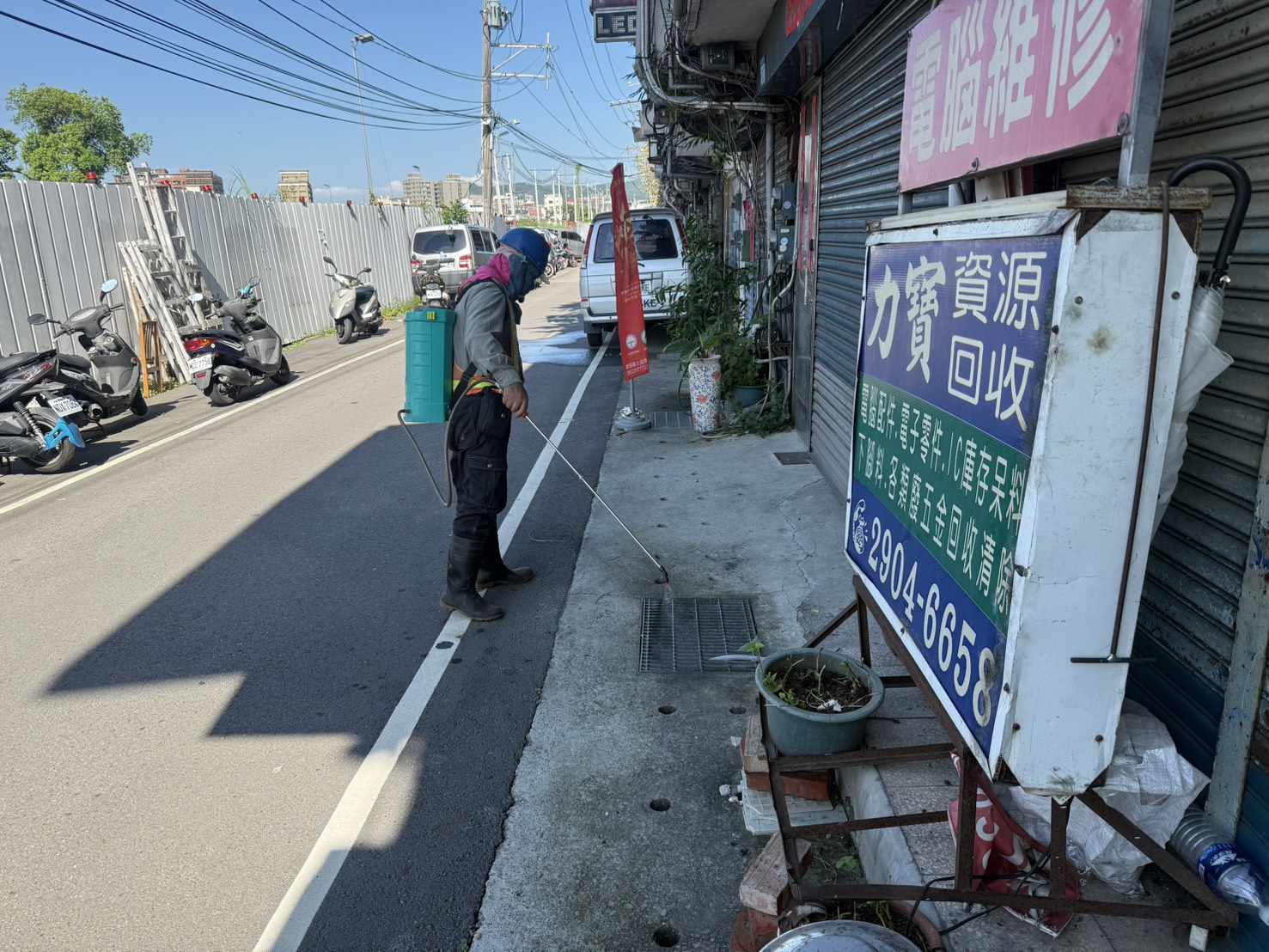 0704 整地土方工程、道路工程、排水工程、污水工程、共管工程、結構工程(橋梁)、圍籬工程、機電工程及管理維護/工區，保留戶週邊病媒蚊防治藥劑噴灑，積水容器清理